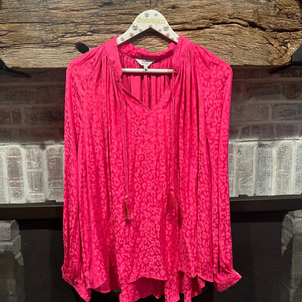 Crown &.‎ Ivy pink blouse size large